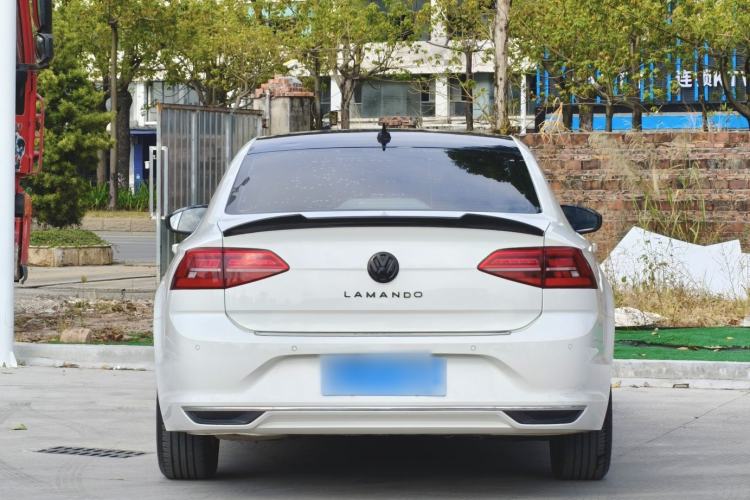 Used Volkswagen Lamando 2021 230TSI DSG Fashion Edition
