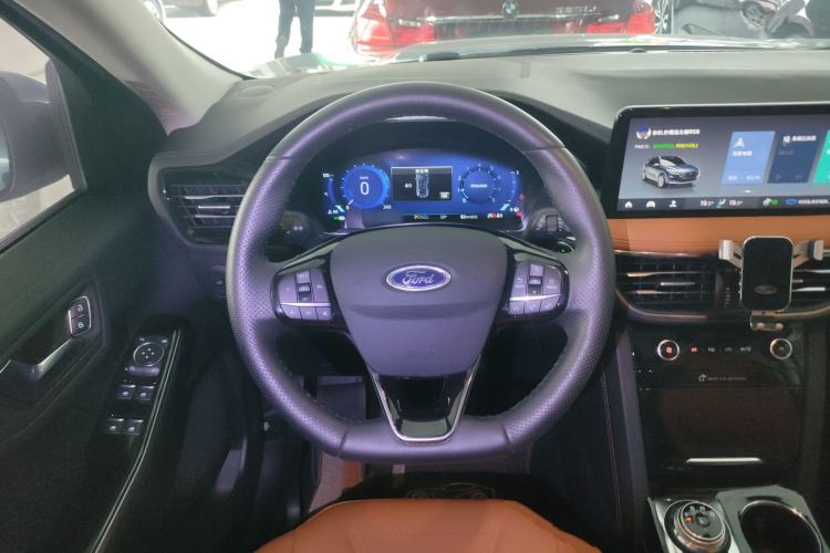 Used Ford Escape 2020 EcoBoost 245 Two-Wheel Drive Smart & Enjoyment Model
