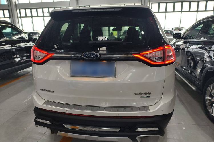 Used Ford Edge 2016 EcoBoost 245 Four-Wheel Drive Titanium Edition 7-Seater
