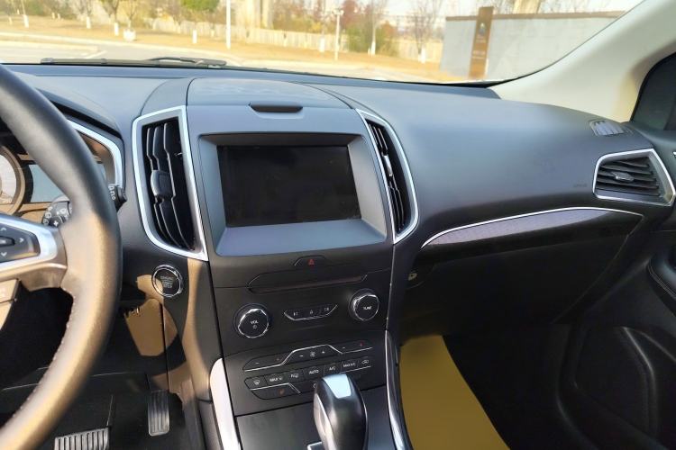 Used Ford Edge 2018 EcoBoost 245 Two-Wheel-Drive Titanium 7-Seater China V Standard
