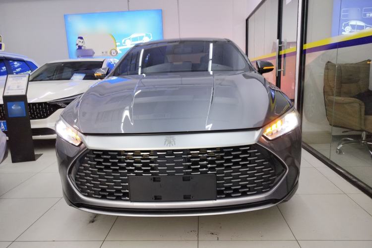 Used BYD Qin PLUS 2024 HONOR Edition DM-i 55KM Leading Model
