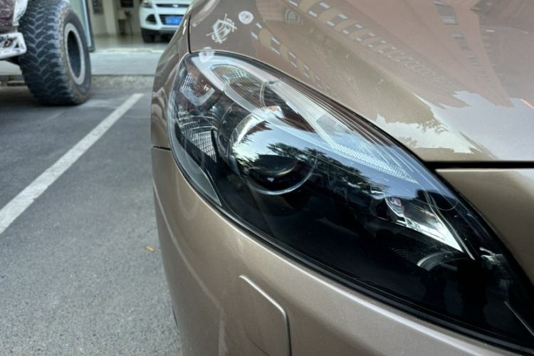 Used Volvo V40 2015 1.6T Zhiya Edition