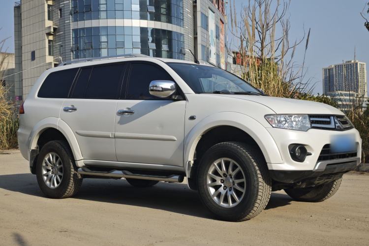 Used Mitsubishi Pajero Sport 2013 3.0L Automatic 4x4 Flagship Edition