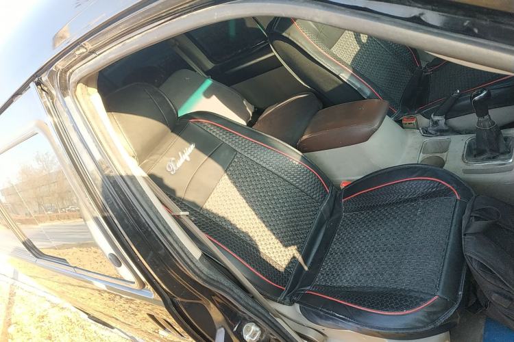 Used FORTHING Lingzhi 2017 M5L 1.6L 7-Seater Standard Model
