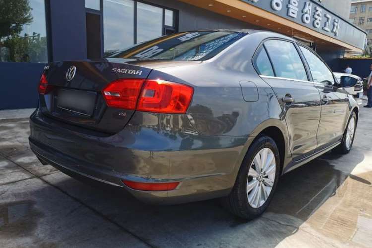 Used Volkswagen Sagitar 2014 Revised Version 1.4TSI Automatic Luxury Edition
