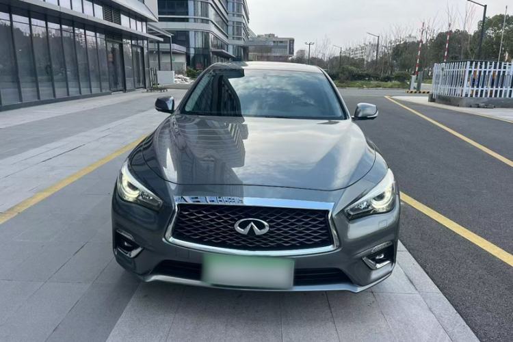 Used Infiniti Q50L 2018 2.0T Enjoyment Version China VI Standard