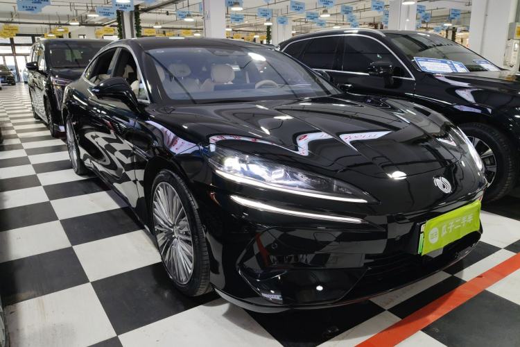 Used Denza Z9 2024 1100 km All-Wheel-Drive Ultra Version