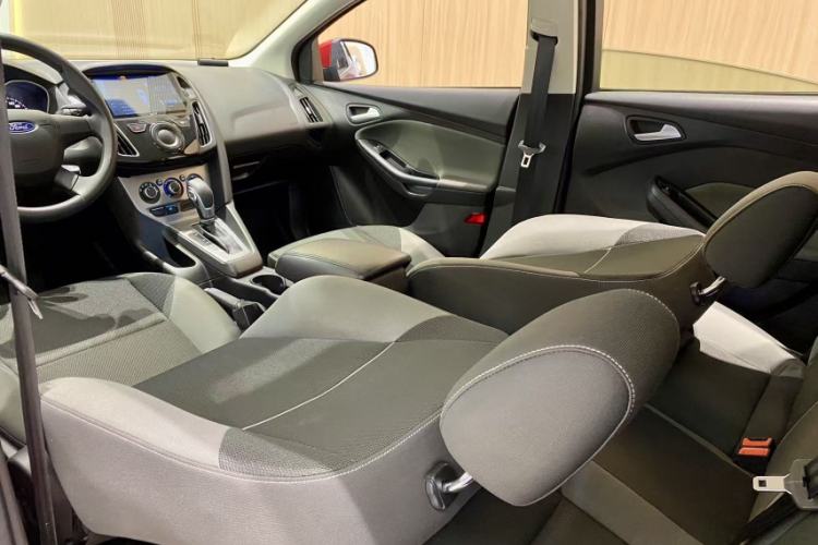 Used Ford Focus 2012 Hatchback 1.6L Automatic Comfort Model
