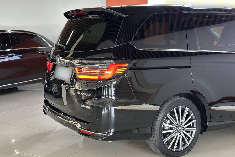 Used Honda Elysion 2022 2.0L eHEV Comfort Version
