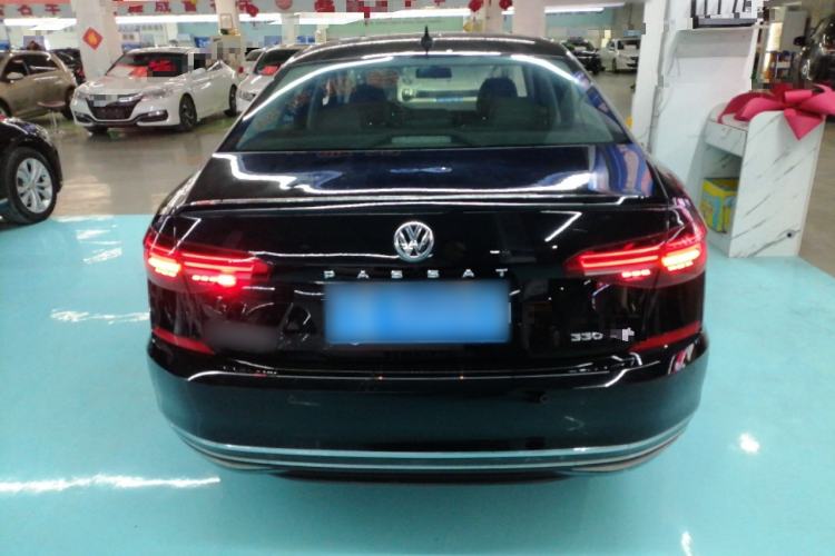 Used Volkswagen Passat 2020 330TSI Elite Edition China VI
