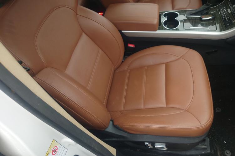 Used Haval H8 2015 2.0T Two-Wheel-Drive Luxury Version
