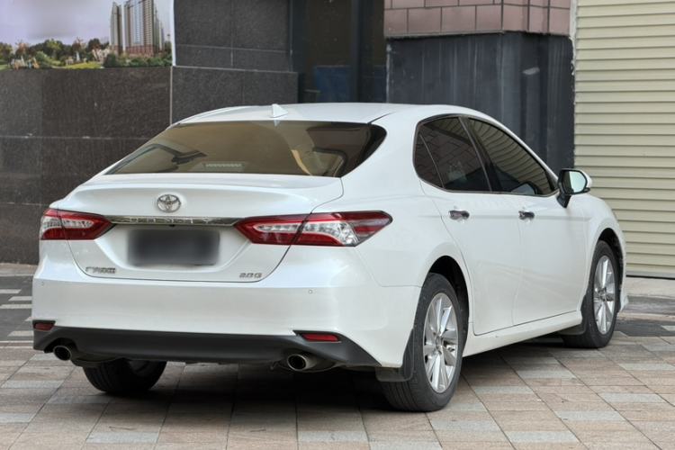 Used Toyota Camry 2021 2.0G Luxury Edition
