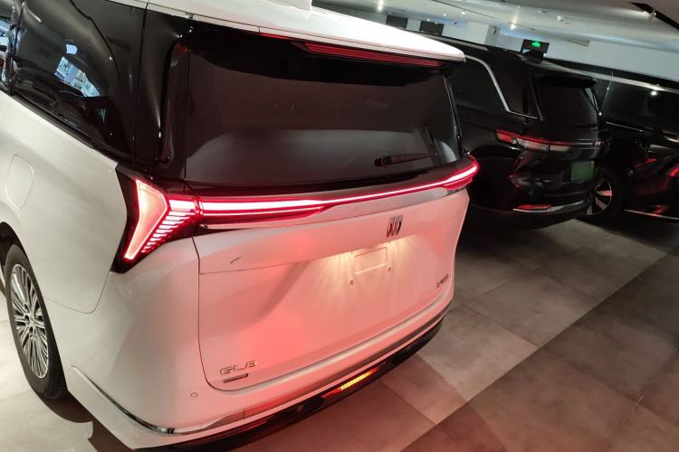 Used Buick GL8 New Energy 2024 Lu Zun Smart Edition 7-Seater