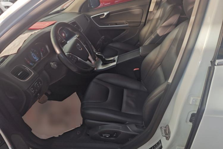 Used Volvo S60 2016 S60L T4 Zhiyuan Edition
