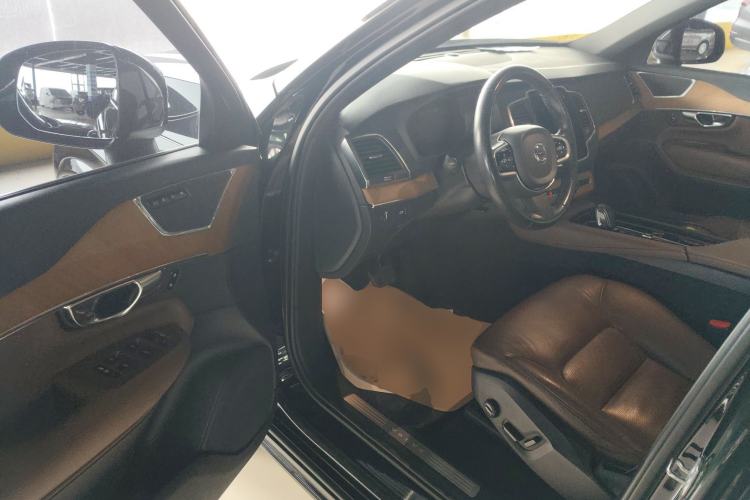 Used Volvo XC90 2021 B5 SmartDrive Luxury Edition 5-seater
