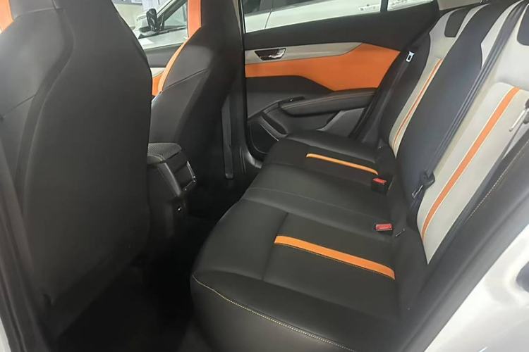 Used Dongfeng Aeolus Yixuan 2023 1.5L Automatic Glory Edition
