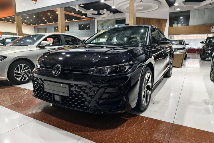 Used Volkswagen Passat 2025 Pro 380TSI Starry Dragon Edition
