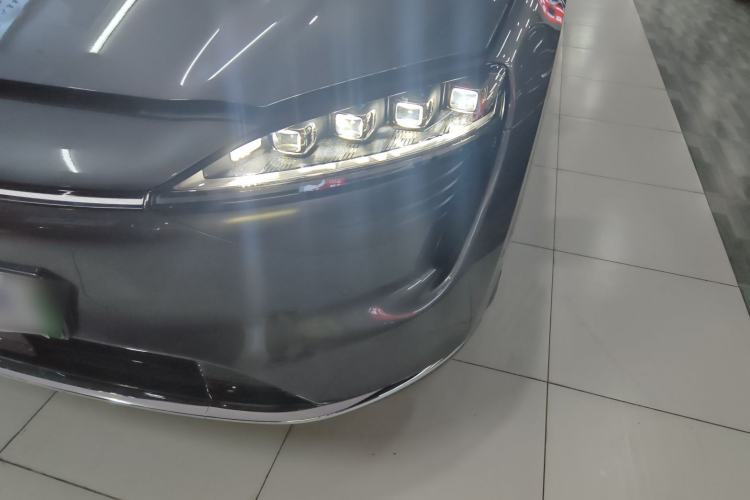 Used Hima Luxeed R7 2024 All-Electric 802 km Max
