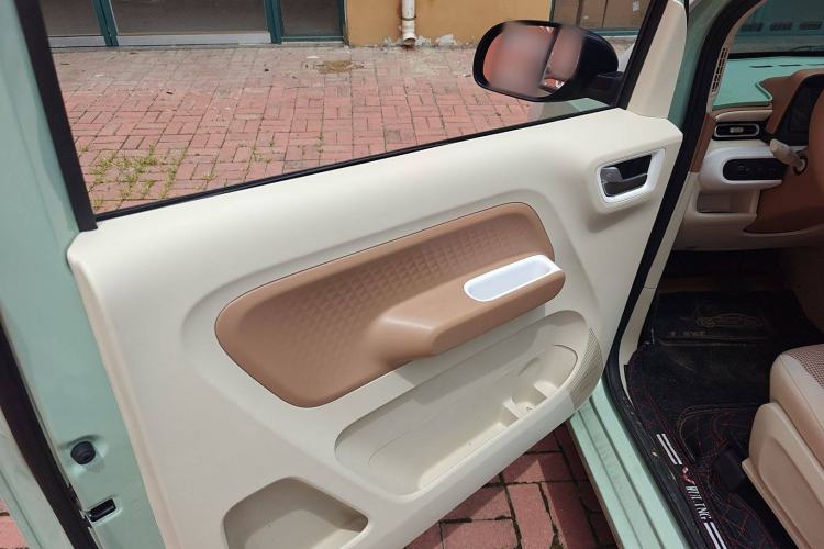 Used Wuling Hongguang MINIEV 2024 3rd Generation 215km Advanced Version
