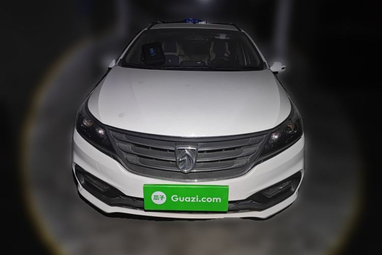 Used Baojun 310W 2017 1.5L Manual Fashion Model China V