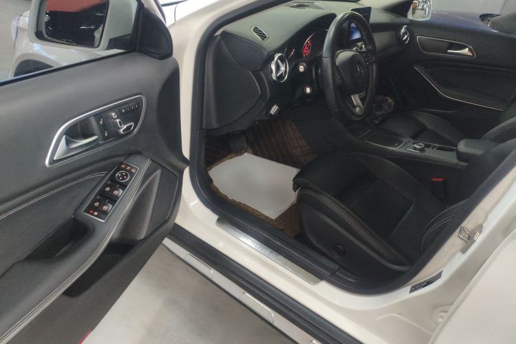 Used Mercedes-Benz GLA 2017 GLA 200 Fashion Model