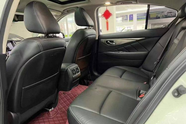 Used Infiniti Q50L 2018 2.0T Enjoyment Version China VI Standard
