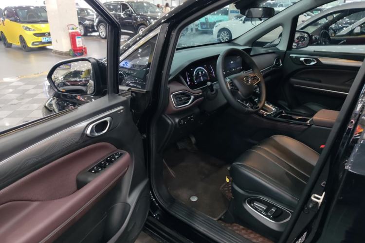 Used GAC Trumpchi M6 2023 PRO 270T DCT Luxury Edition