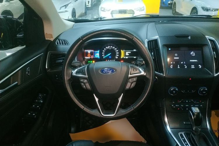 Used Ford Edge 2018 EcoBoost 245 Two-Wheel-Drive Titanium 7-Seater China V Standard
