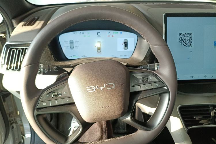 Used BYD Song PLUS New Energy 2025 EV Intelligent Driving Version 520km Premium Model
