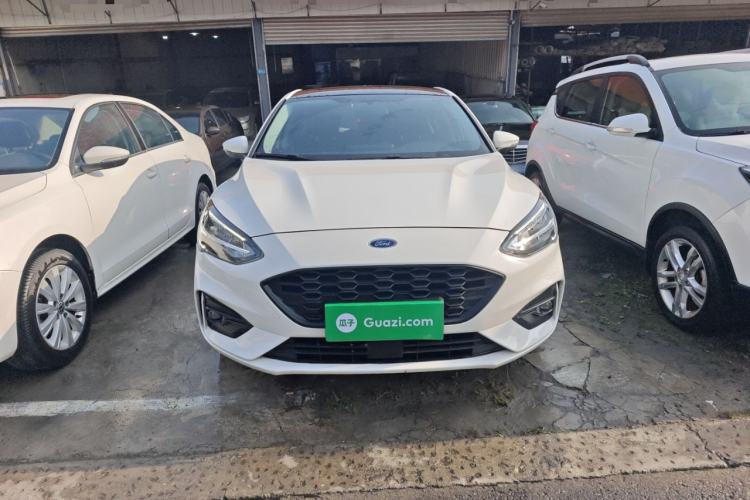Used Ford Focus 2021 Hatchback EcoBoost 180 Automatic Titanium Edition
