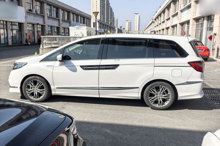 Used Honda Elysion 2019 2.0L Hybrid Luxury Edition
