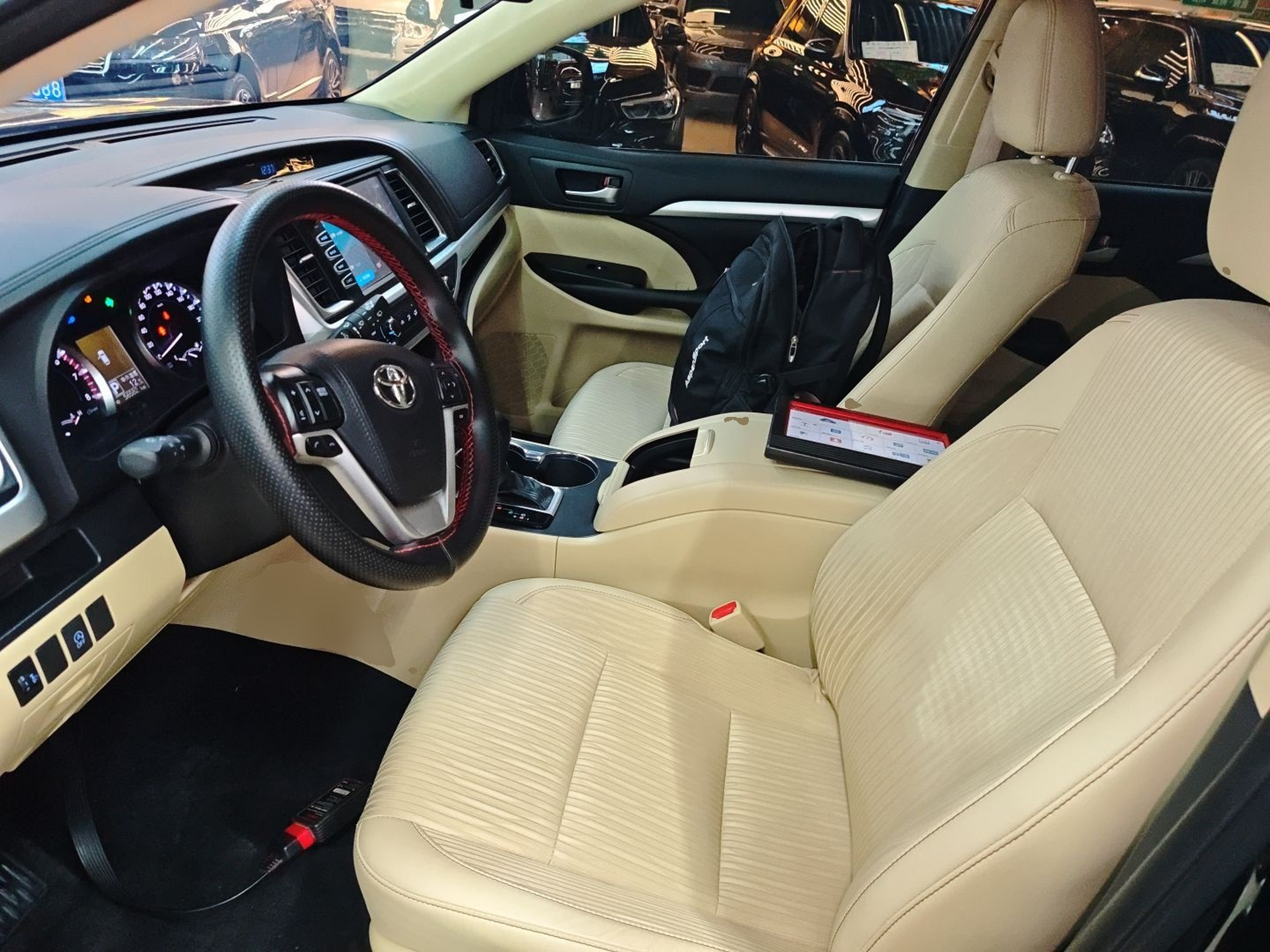 المقاعد الأمامية داخل السيارة