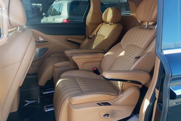 Used VOYAH Dream 2024 PHEV Ultra-Long Range Flagship Edition
