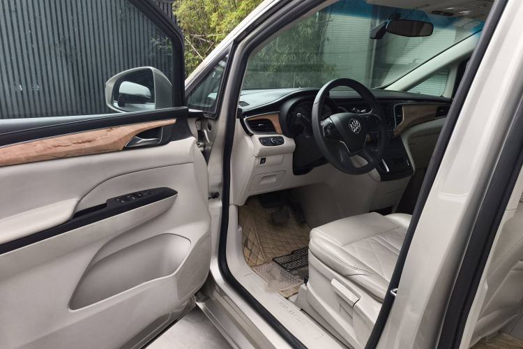 Used Buick GL8 2018 ES 28T Comfort Model China VI Standard
