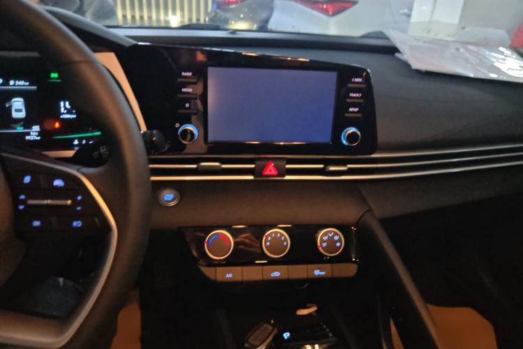 Used Hyundai Elantra 2023 1.5L CVT GLX Elite Edition
