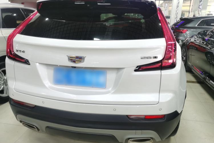 Used Cadillac XT4 2021 28T Two-Wheel Drive Leading Version
