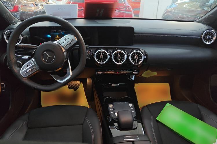 Used Mercedes-Benz A-Class 2021 A 200 L Sport Sedan Fashion Model
