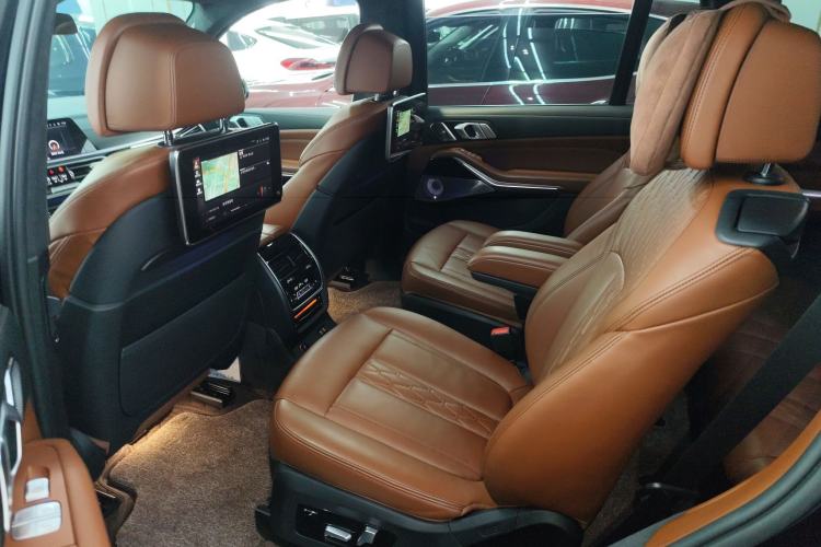 Used BMW X7 2019 xDrive40i Executive Model M Sport Package
