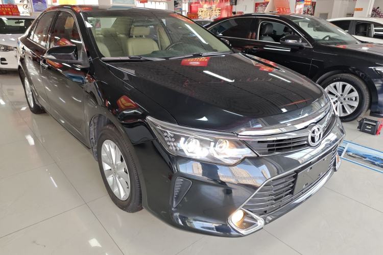 Used Toyota Camry 2016 2.0G 10th Anniversary Leading Edition
