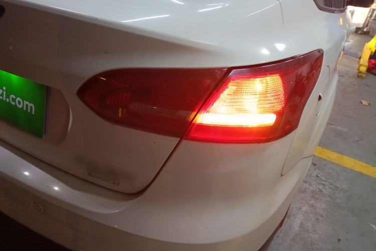 Used Ford Focus 2017 Sedan EcoBoost 125 Automatic Supreme Style SmartDrive Edition
