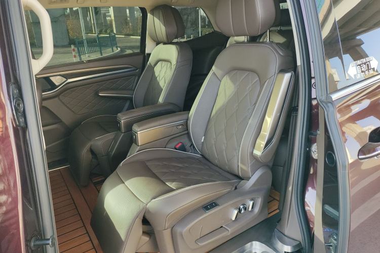 Used Volkswagen Viloran 2020 380TSI Prestige Edition
