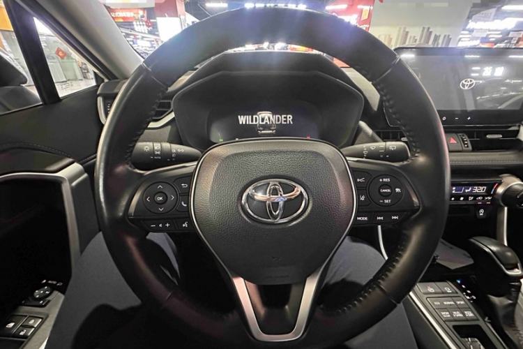 Used Toyota Wildlander 2023 2.0L CVT Four-Wheel Drive Luxury PLUS Edition
