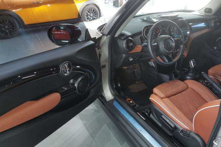 Used  MINI 2022 2.0T COOPER S Classic Edition
