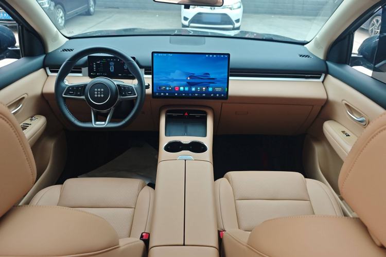 Used  E5 PLUS 2025 165 km Long-Range Version PLUS 5-Seater
