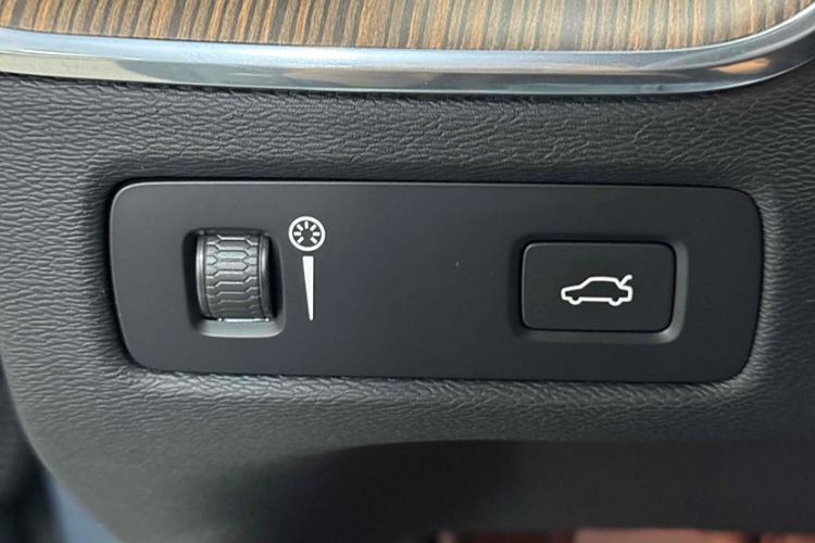 Used Volvo XC60 2022 B5 4x4 Smart Luxury Edition
