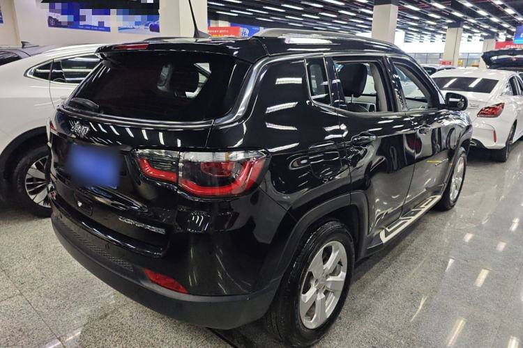 Used  Compass 2020 220T Automatic Leading Edition
