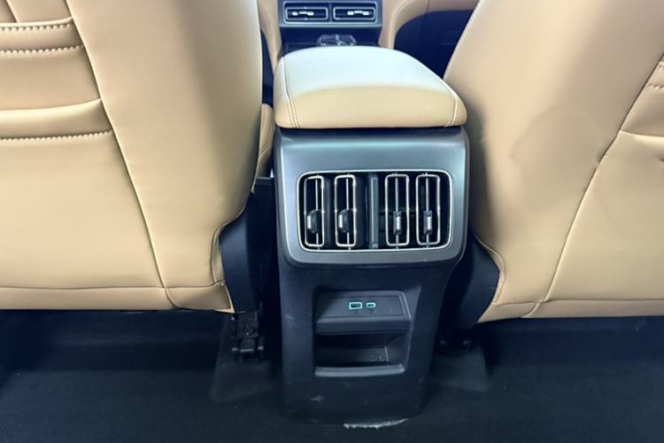 Used BYD Song L DM-i 2024 112 km Beyond Edition
