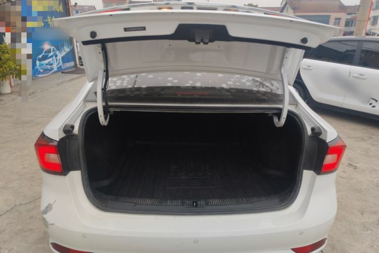 Used Roewe i5 2020 1.5L Manual 4G Connect Leehao Flagship Edition
