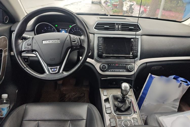 Used Haval H6 Coupe 2015 Blue-Label Facelift 2.0T Manual Two-Wheel Drive Urban Version