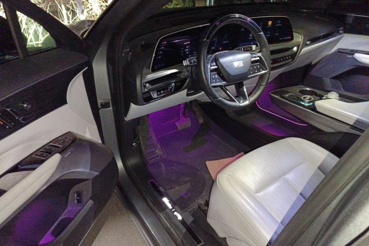 Used Cadillac LYRIQ 2022 Rear-Drive Long-Range Luxury Edition
